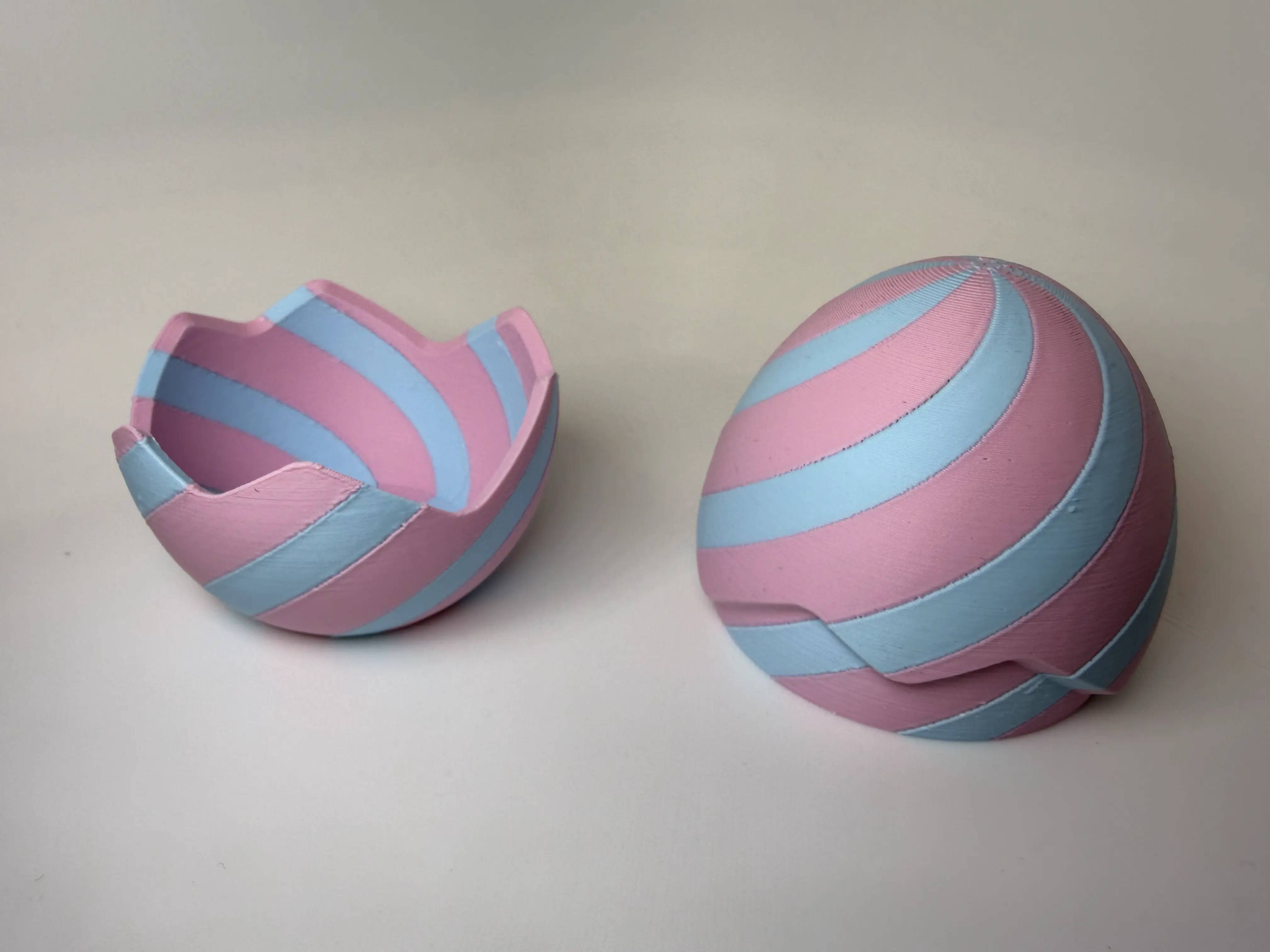 Geöffnetes Ei Spiral Muster