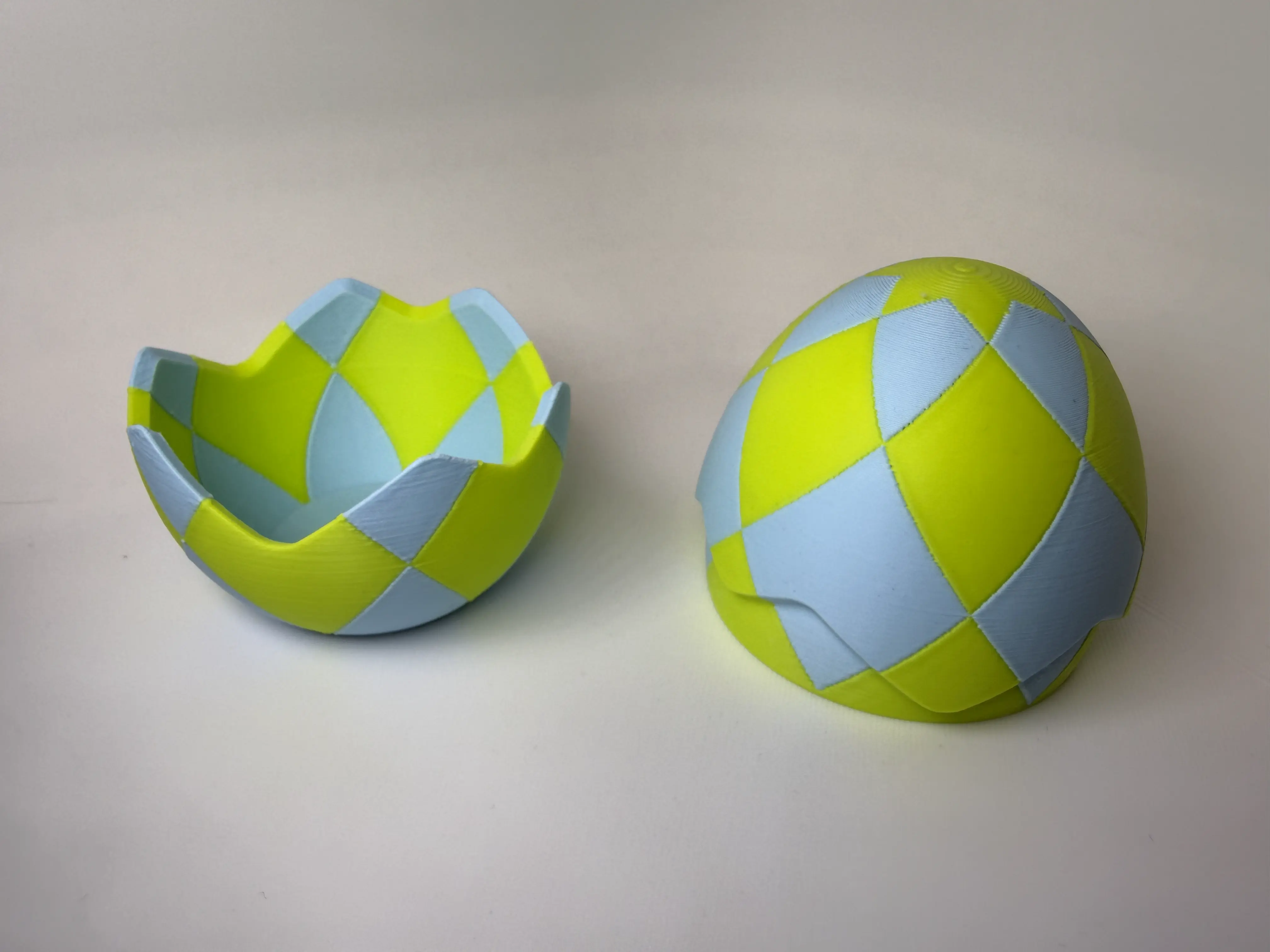 Geöffnetes Ei Diamant Muster